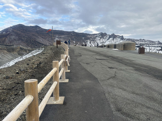 阿蘇火山口：世界最大火山口，享受露營和美食