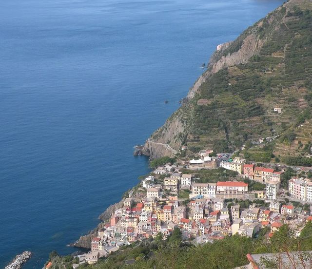 意大利語-Cinque Terre。