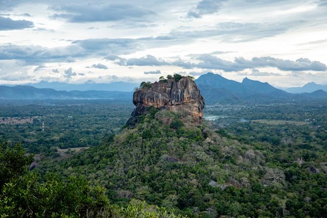 斯里蘭卡｜獅子岩 Sigiriya 🦁🏰