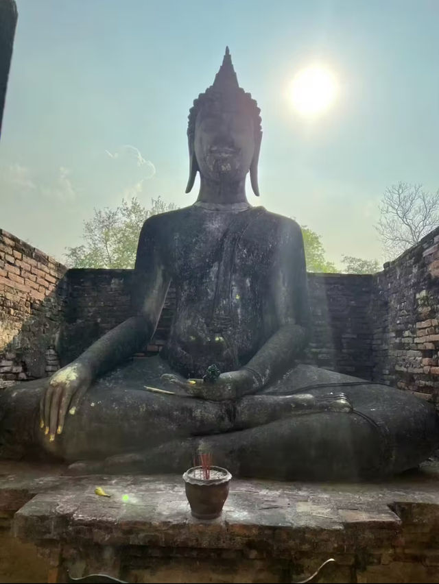 Ancient temple Wat Si Chum 🇹🇭