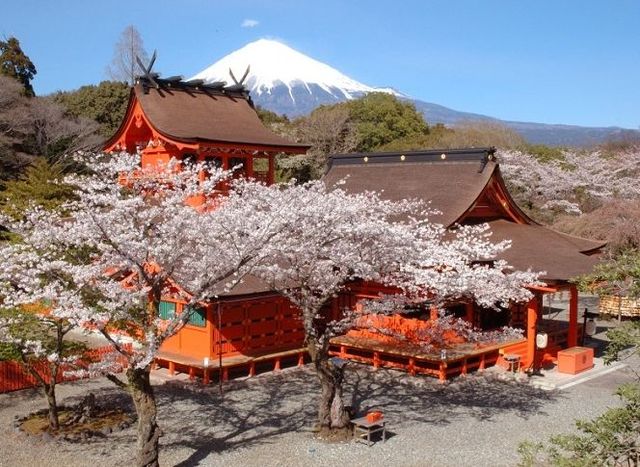 靜岡，因富士山而更添神秘與壯美。