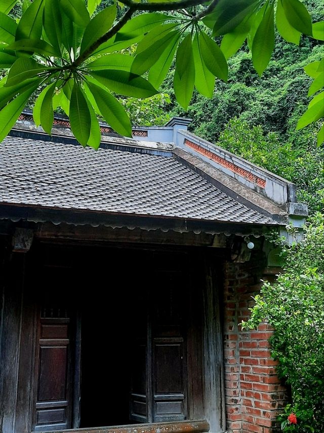 Trang An Boat Trip - a MUST SEE attraction in Ninh 