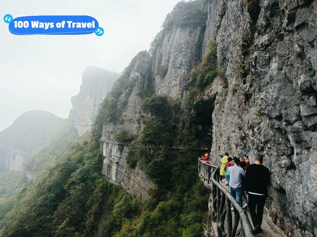 Most Precious Mountain in Chongqing: Golden Buddha Mountain