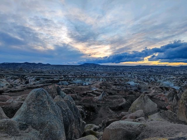 Winter Glow: Red Valley's History-Laden Sunset