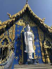 Stunning Blue Temple in Chiang Rai 🇹🇭