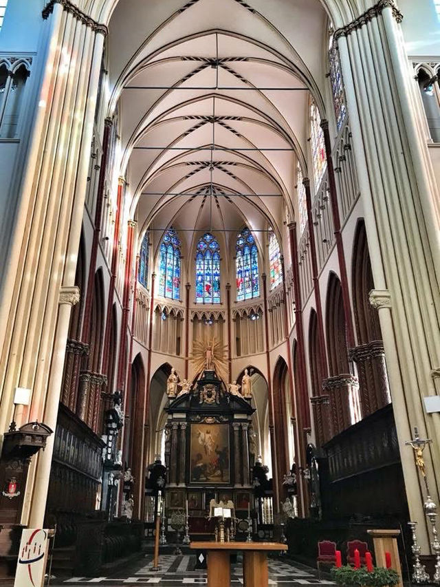 🇧🇪Visiting a Cathedral in Bruges🇧🇪