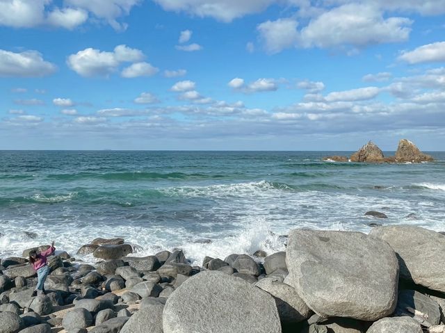 【福岡】海に続く白い鳥居と夫婦岩