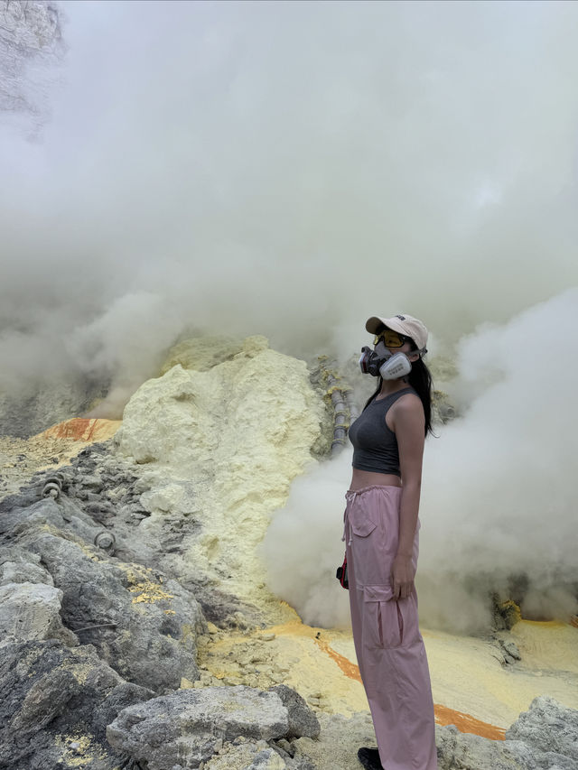 又危險又美麗——ijen火山