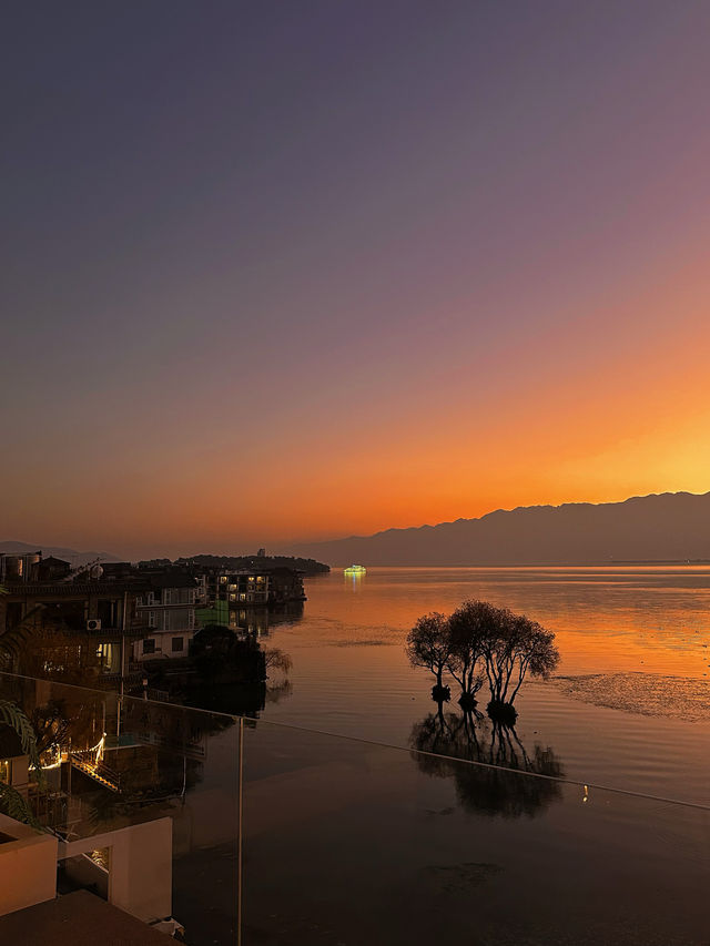 海邊侘寂風，住了三天捨不得退房的海景酒店