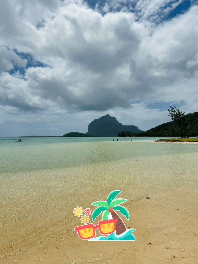 🏝️🇲🇺 Le Morne Public Beach