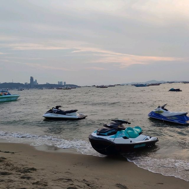 超chill、超放空、超慵懶的渡假地點~芭達雅海灘 (Pattaya Beach）。