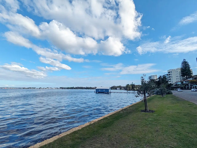 A Tranquil Retreat at the Blue Boat House