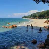 Chilling by the sea 🌊  Teluk Cempedak 🇲🇾 