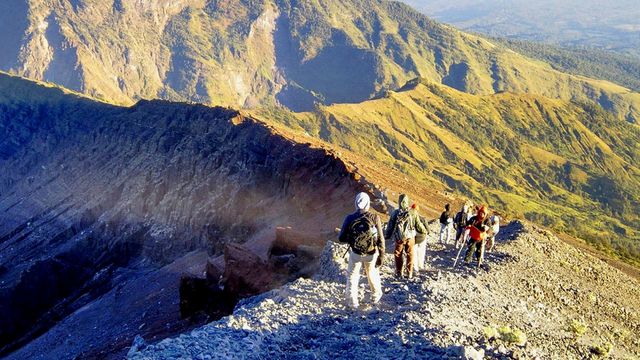 Indonesia | Precautions before climbing Mount Rinjani