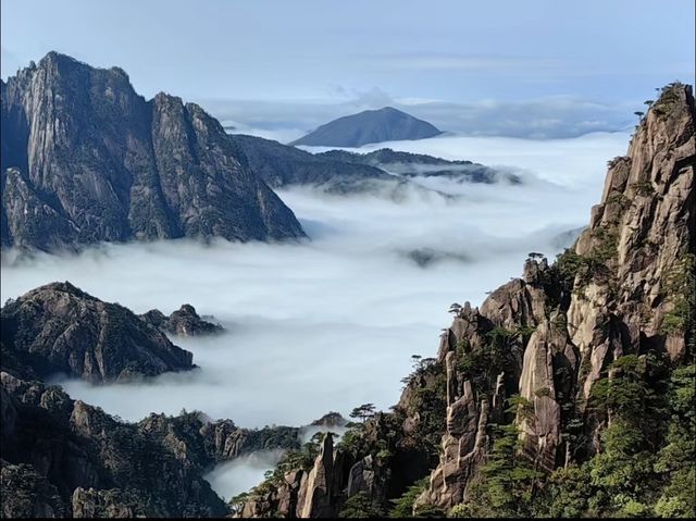 徐霞客誠不欺我，黃山歸來不看岳