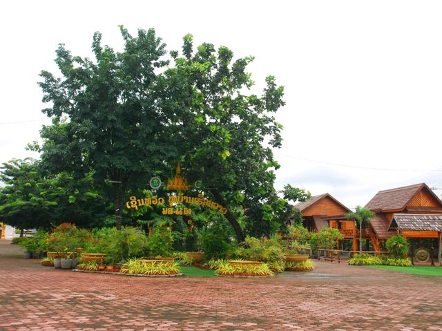 Napha Lao Traditional House เฮือนลาว