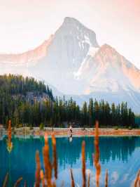 Exploring Canada: A Journey Through Natural Wonders and Vibrant Cities