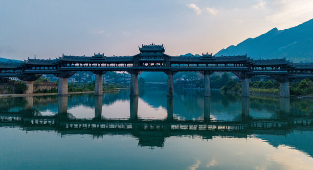 我終於來黔江看到了世界第一風雨廊橋。