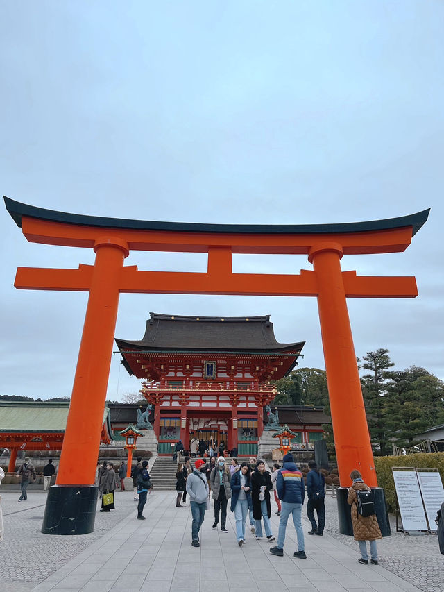 日本京都最古老的打卡神社-伏見稻荷大社