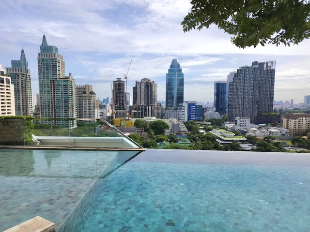 Infinity Pool @Park Hyatt Bangkok