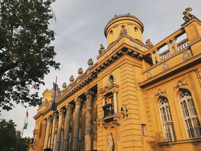 Budapest / Hungary 在宮殿裡泡溫泉？布達佩斯的特色體驗 塞切尼溫泉浴場 