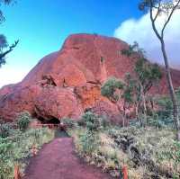 Red Rock Revelation: Uluru's Majestic Splendor