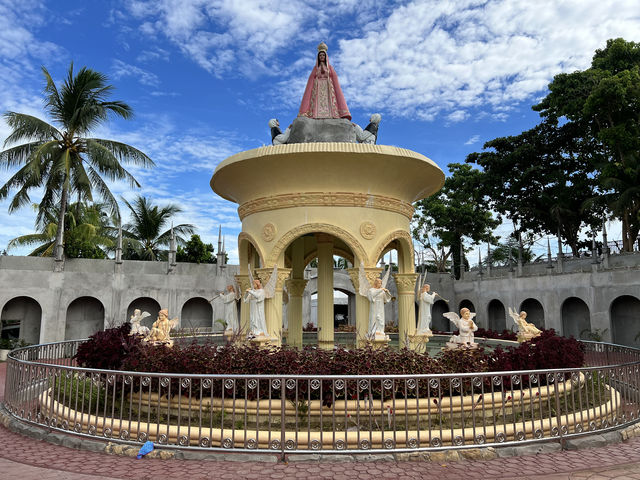 Simala Church Cebu - シマラ教会