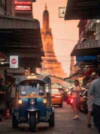 Explore Bangkok with a Chao Phraya River Cruise and Wat Arun Photoshoot