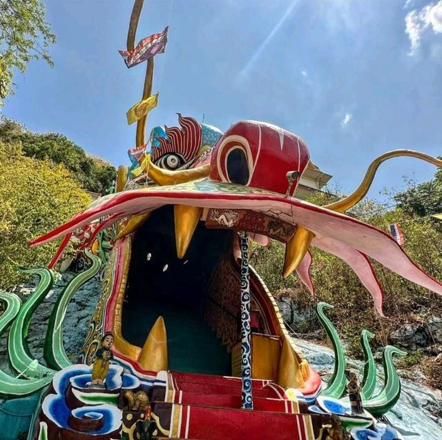 The Dragon Temple In Bangkok