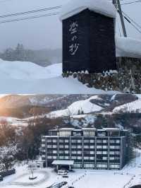 冬天在北海道泡雪景溫泉真的很浪漫。