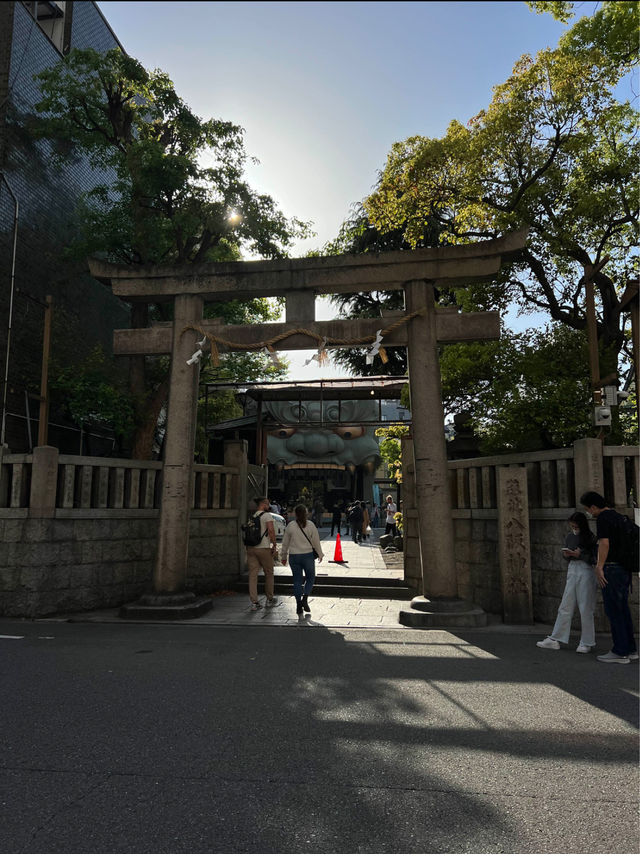 Impressive Lion Head at Namba Yasaka Shrine ⛩️