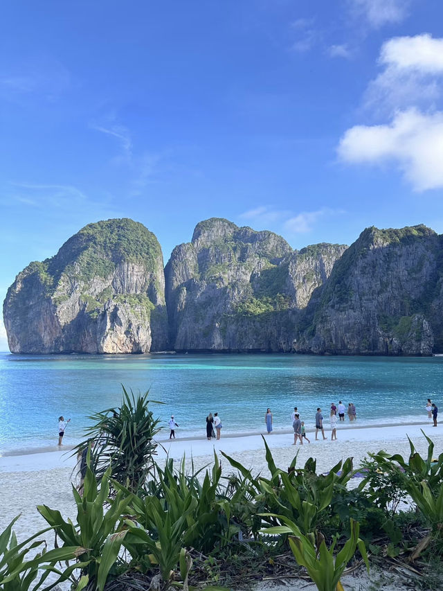 Island Hopping Day: The iconic movie scene Phi Phi Island 