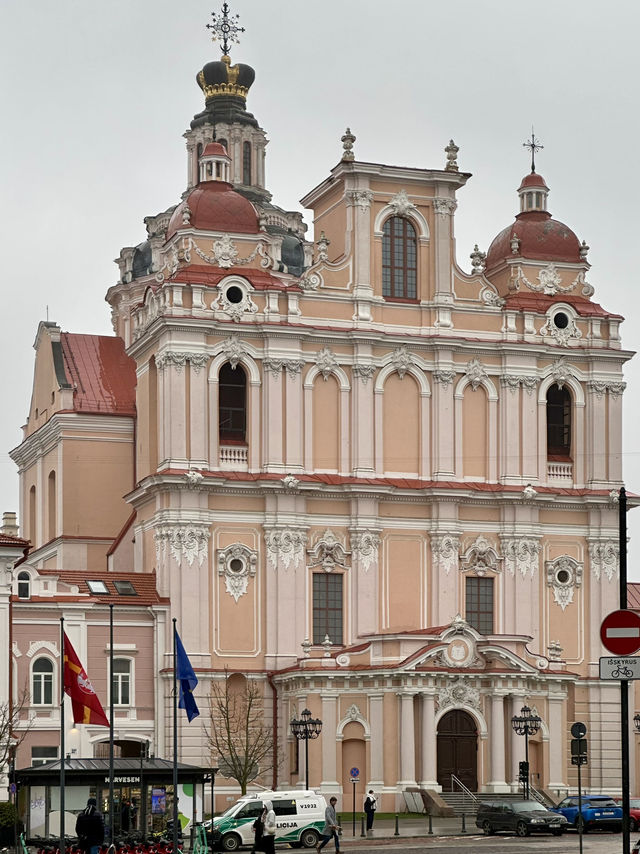 Let’s uncover the greatness in these pink churches in Vilnius