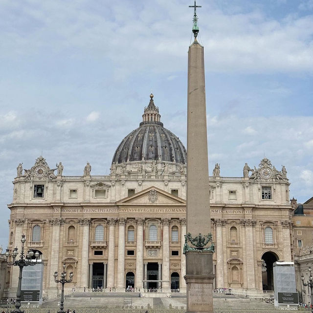 Vatican City - Beautiful Basilica of St Peter 🗺️