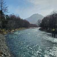 上高地健行之旅，河童橋美景如畫的神之住所。