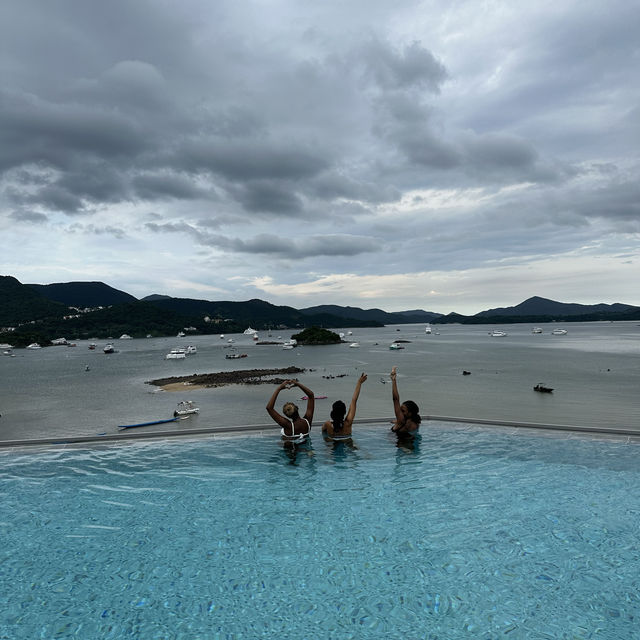 WM infinity pool in Hongkong 