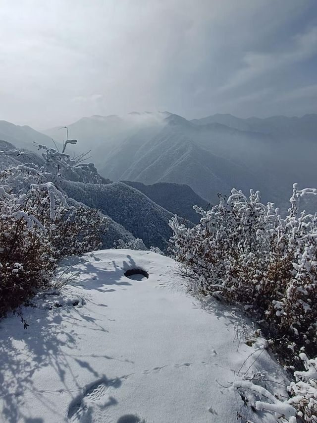 征服風雨山感受冰雪的詩意徒步