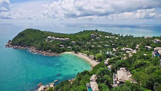 題目：蘇梅島悅榕莊｜山海隱士的奢華體驗