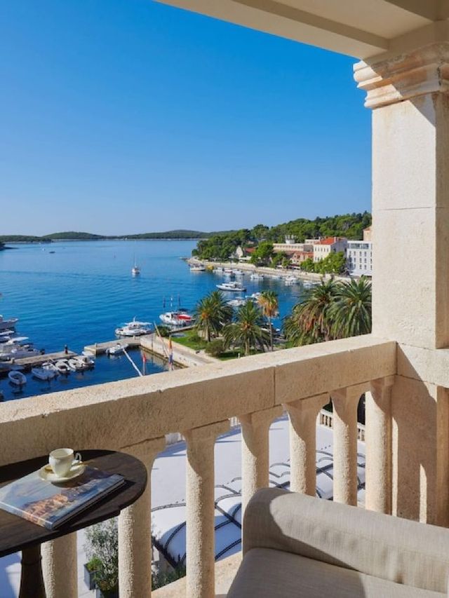 🌟 Hvar's Hidden Gem: Palace Elisabeth Hotel! 🌊