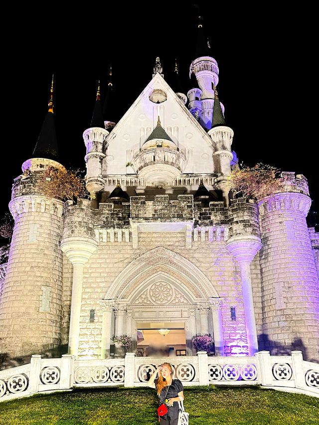 Night Market With A Beautiful Fairytale Castle 🏰🧚🏻‍♀️🇹🇭✨