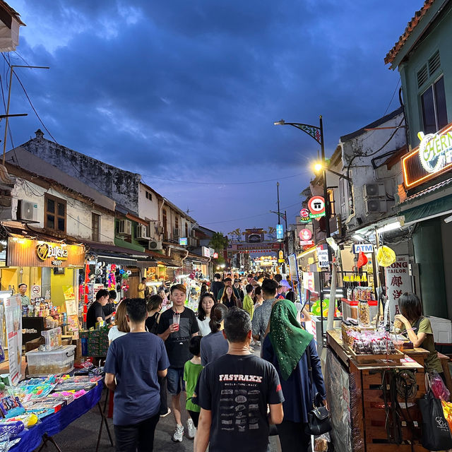 My Exciting Walk at Jonker Walk Melaka!