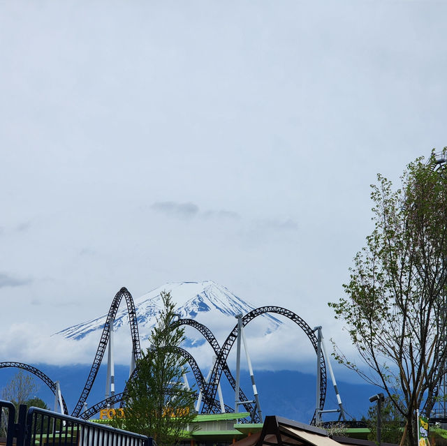 最靚景主題公園 可以睇住富士山號過山車