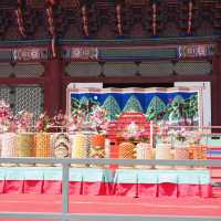 Timeless Beauty and Royal Ceremonies: Exploring Gyeongbokgung Palace!