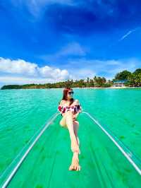 The glass boat ride in Boracay🐠