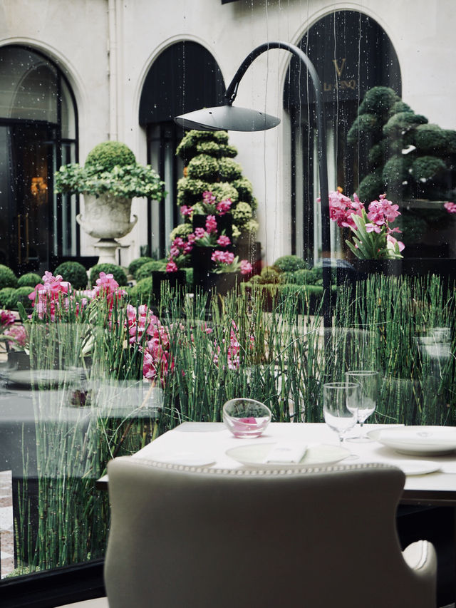 Paris | Must Try Michelin-starred restaurant in Four Season Hotel