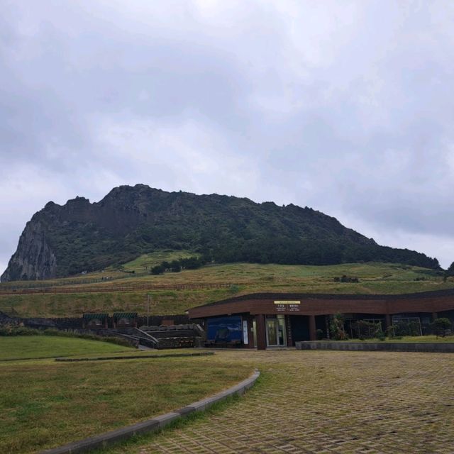 濟洲島柱狀節理帶🏞️天帝淵瀑布📸鳥島新緣橋🌁龍淵峽谷👣熱門打卡景點介紹👍