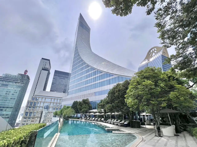 Infinity Pool @Park Hyatt Bangkok