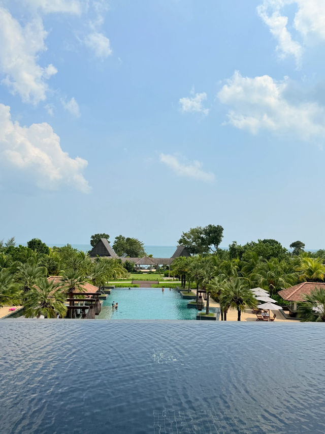 Anantara Desaru Coast Resort: A Luxurious Retreat by the Sea 