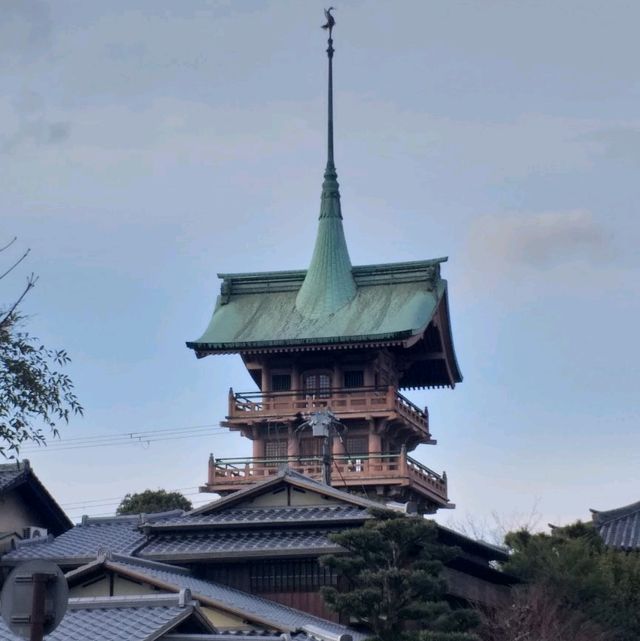 Charming Streets and Timeless Beauty: Gion, Kyoto