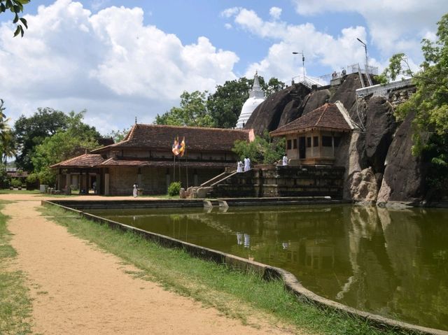 Isurumuniya Temple: a beautiful discovery 🇱🇰